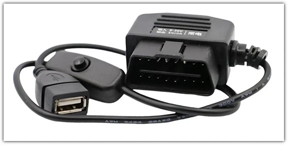 OBD2 -> USB A Virtalähde 5V 3A ACC / 24h Käyttöön
