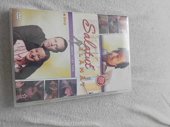 Salatut elämät DVD-boksi 4 levyä jaksot 1765-1809.