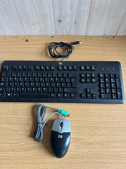 HP näppäimistö ja hiiri