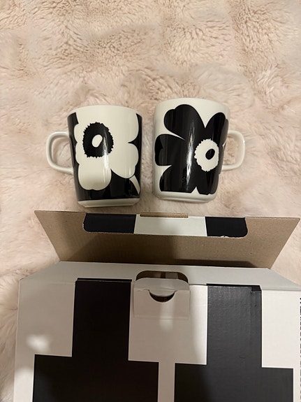 Marimekko Oiva Juhla Unikko mukit 2,5 dl valko-musta 2 kpl