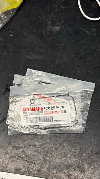 Yamaha 40, 50, 60, 70, 75, 80, 90 kaasarin tiiviste setti