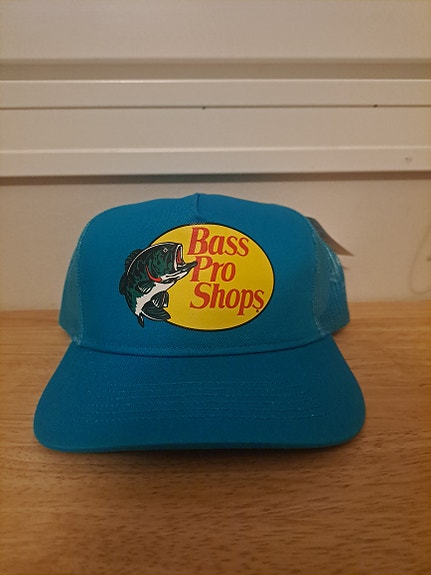 Säädettävä bass pro lippis