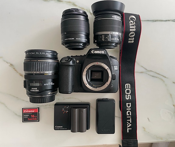 Canon EOS 30D järjestelmäkamera