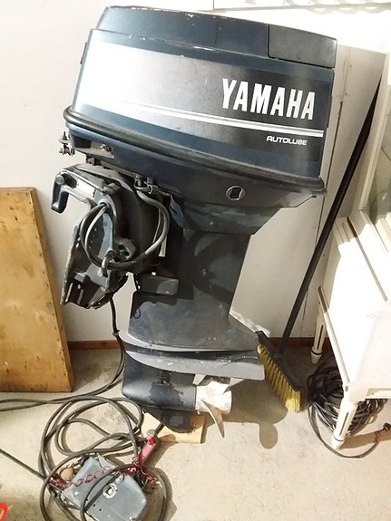 Yamaha 50 hv autolube perämoottori