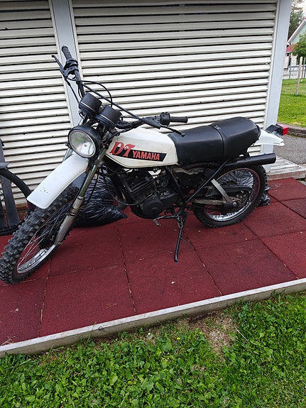 OSTETAAN Yamaha DT125MX osia tai varaosa pyörä