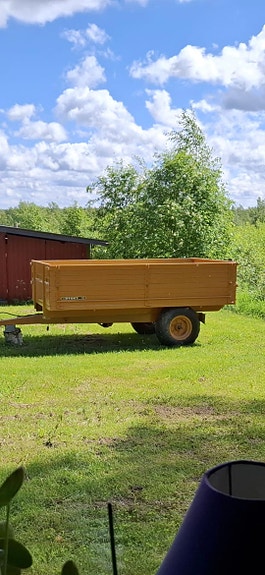 Traktorin peräkärry