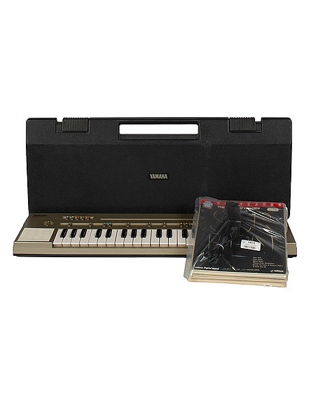 YAMAHA PC-100 -kosketinsoitin