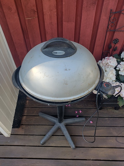 OBH Nordica sähkögrilli jalustalla