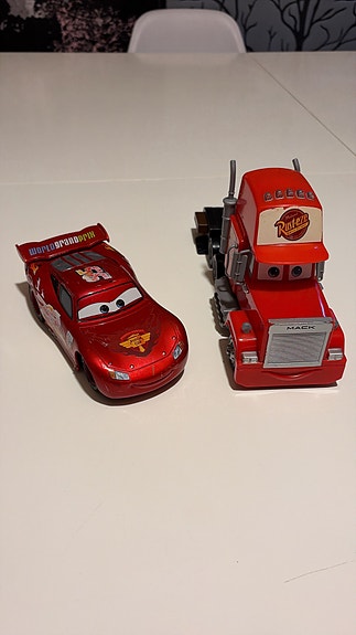 Cars autot