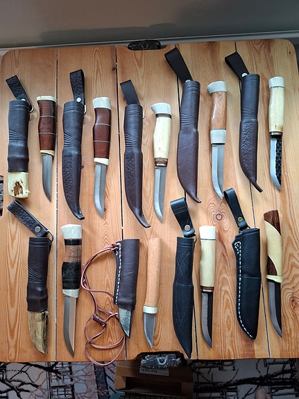 Puukko puukkoja