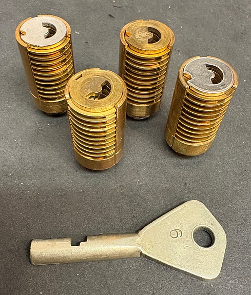 Abloy Profile avainpesät 4 kpl + 1 avain