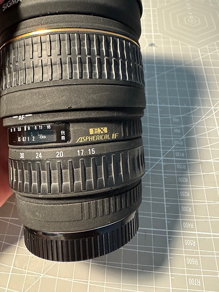 Sigma zoom 15-30mm f3.5-4.5 dg Canon