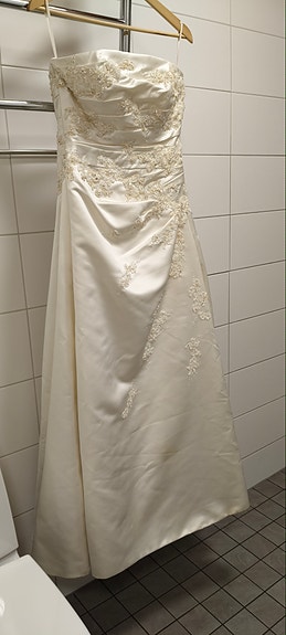 Pronovias hääpuku koko 42