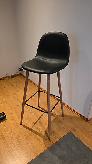 Baarituoli / korkea tuoli