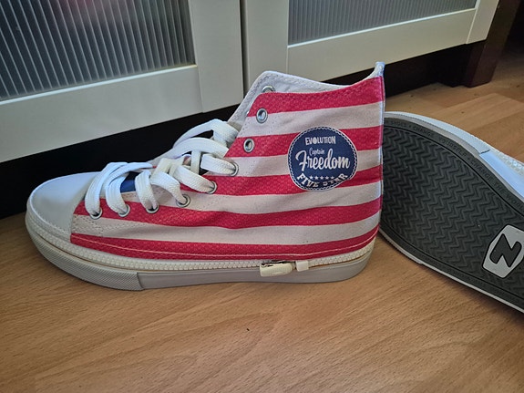 ZIPZ kengät Angry Birds Evolution Captain Freedom Five Star