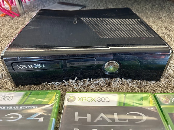 Microsoft Xbox 360 pelikonsoli musta
