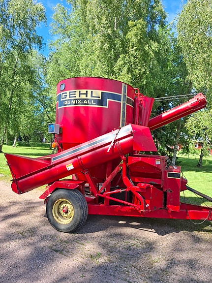 Gehl 125 Mix-All rehumylly