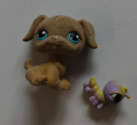 Littlest Pet Shop koira ja toukka