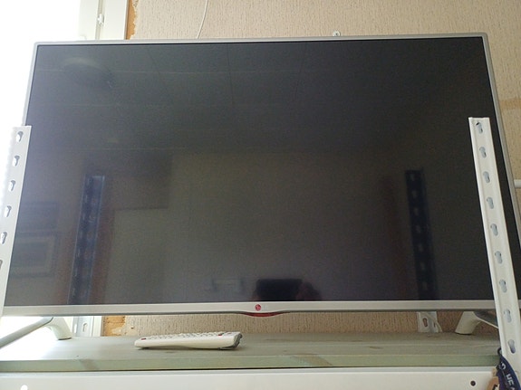 LG taulutelevisio 40"