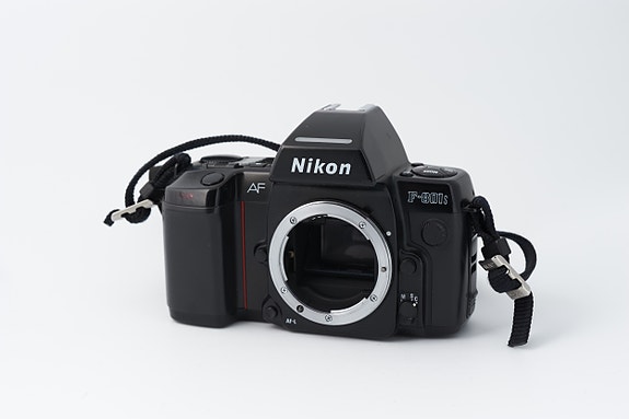 Nikon F-801s kamerarunko
