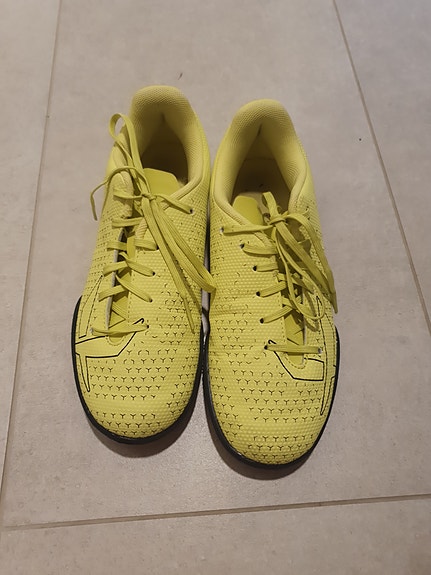 Futsal-kengät 35