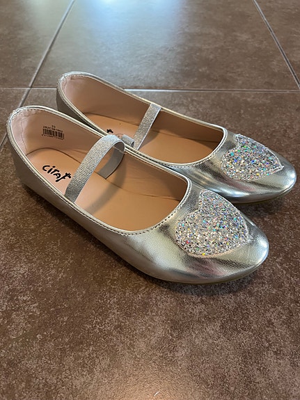 Hopeiset Cifar ballerinat