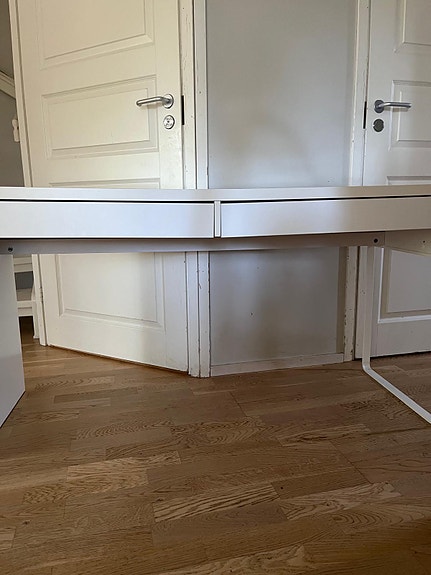 Ikea Micke työpöytä