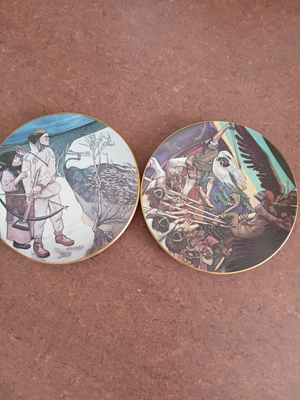 Arabia Kalevala seinälautaset 2 ja 4