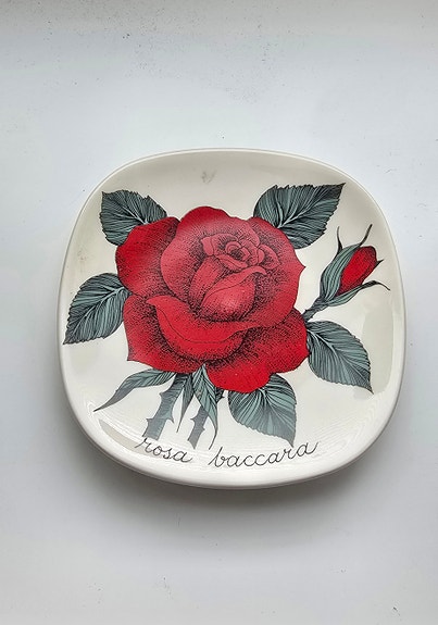 Arabia Rosa Baccara seinälautanen