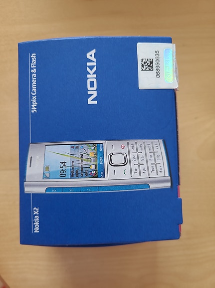 Nokia X2 peruspuhelin musta