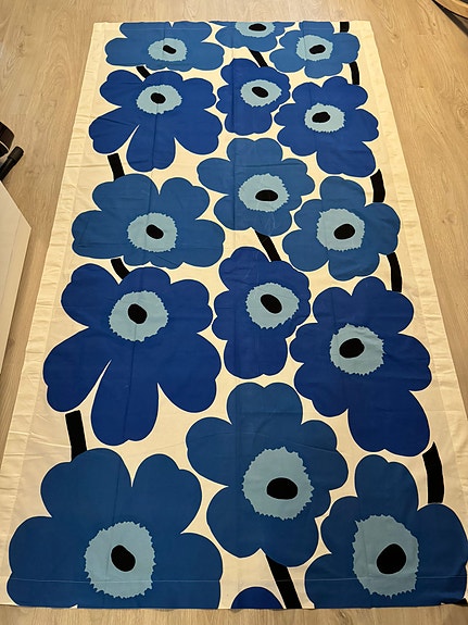 Marimekko Unikko -pöytäliina 130 × 230 cm – Maija Isola – vintage
