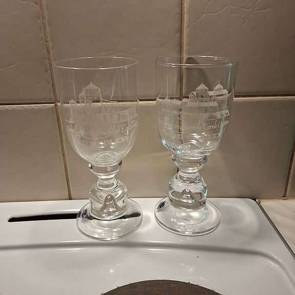 Riihimäen lasi Oiva Toikan suunnittelema Olavinlinna olut lasi  50cl