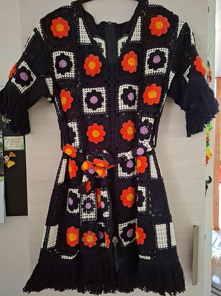 Onepiece virkattu shortsihaalari