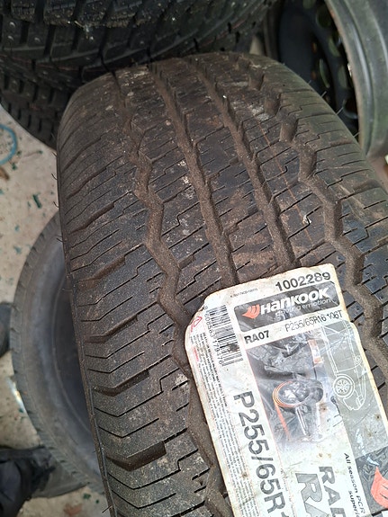 Kesärenkaita hankook merkkiset 255/65-16 2kpl