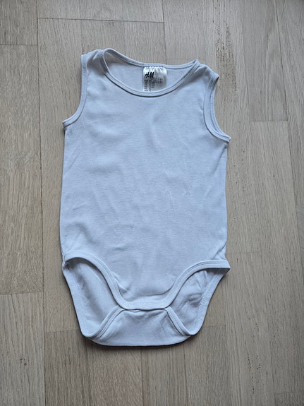 Lasten hihaton body