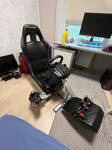 Playseat + Logitech G27