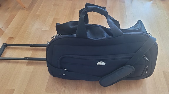 Samsonite matkalaukku pyörillä