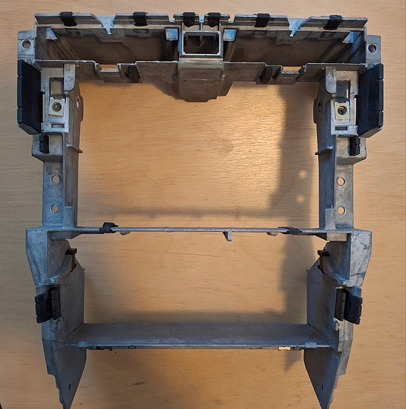 AUDI A4/S4 -B6 JA B7- 2.din radiokehikko runkoineen