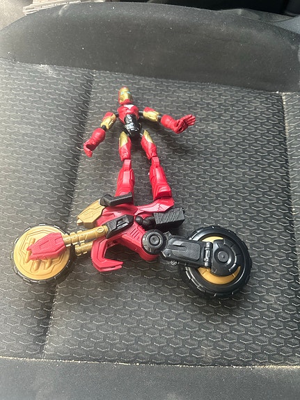Marvel Iron Man -figuuri ja moottoripyörälelu