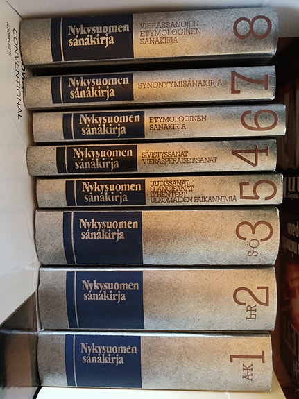Nykysuomen sanakirja 1–8 kirjasarja