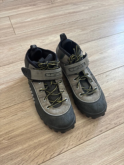 Shimano maastopyöräilykengät koko 43 harmaa musta