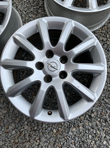 Opelin alkuperäiset alumiinivanteet 16” 6.5Jx16 ET37