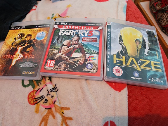PlayStation 3 pelipaketti Resident Evil 5, Far Cry 3 ja Haze