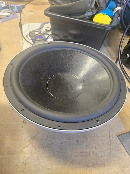 DLS SP18S, 18 " subwoofer