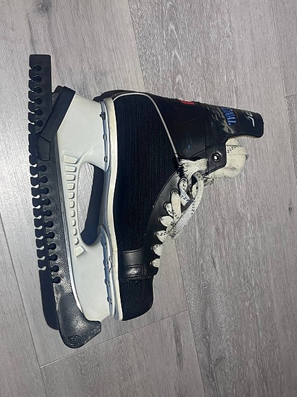 Bauer International -luistimet | Koko 8.0 (270 mm / EU 43) | Hyvässä kunnossa