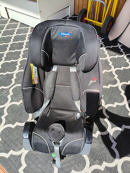 Klippan turvaistuin + Isofix-telakka