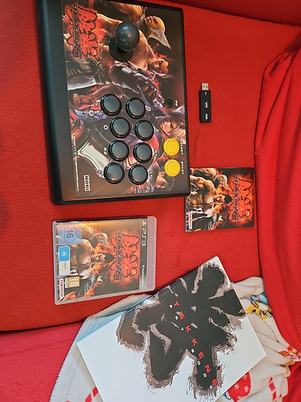Hori Tekken 6 arcade stick ja peli PS3
