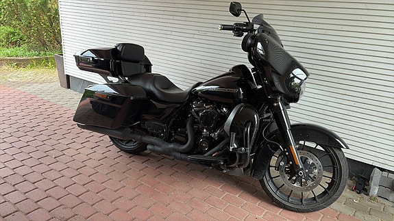 Harley-Davidson Street- ja Roadglide vm 2014-2024  10,7 " tourpack