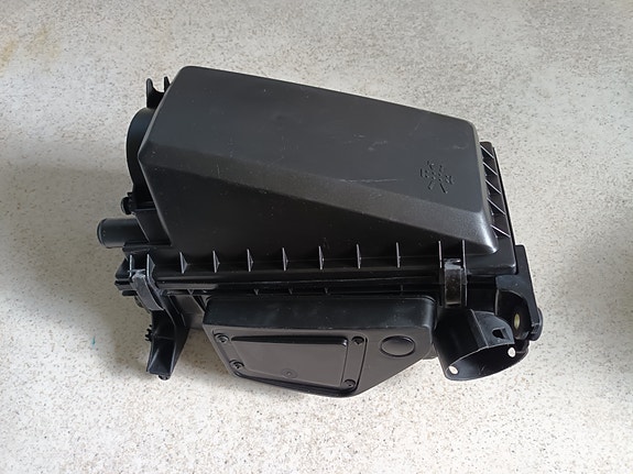 Volvo S/V40 T4/2.0t 97-04 OEM ilmansuodatinkotelo