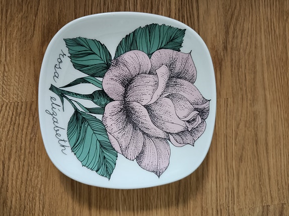 Arabia Rosa Elizabeth seinälautanen